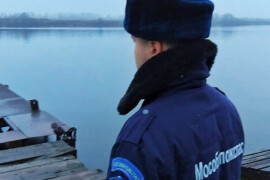 «Мособлпожспас» напоминает жителям Московской области об опасности выхода на лед водоемов