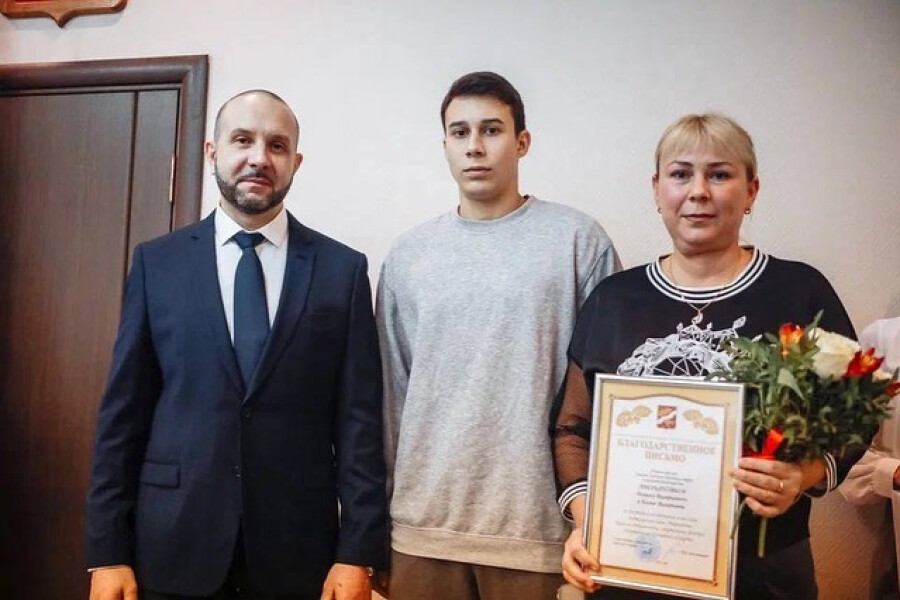 Руслан Заголовацкий наградил воспитанников и тренера центра «Спарта»