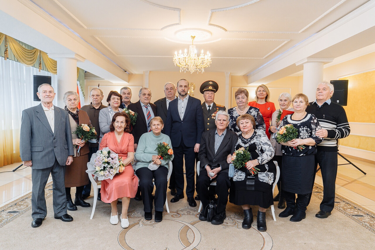 Юбиляров семейной жизни поздравили в Орехово-Зуеве