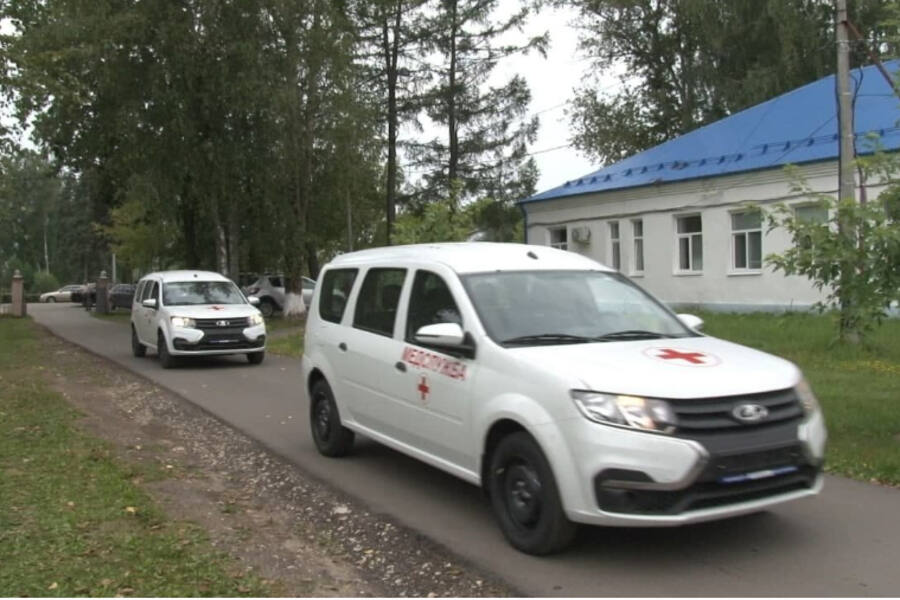 Два новых автомобиля поступили в Демиховскую больницу