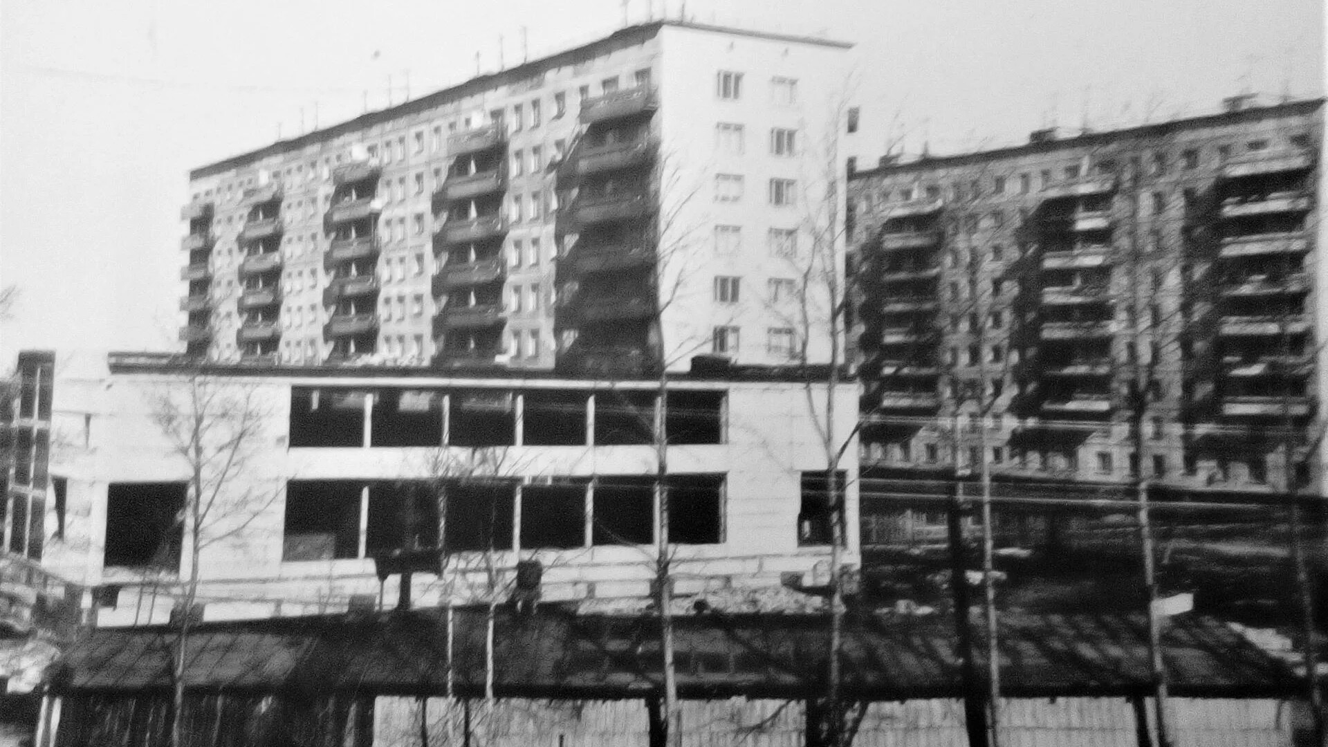 Старое фото: строительство магазина на улице Калинина в Ликино-Дулеве в 1970-е годы