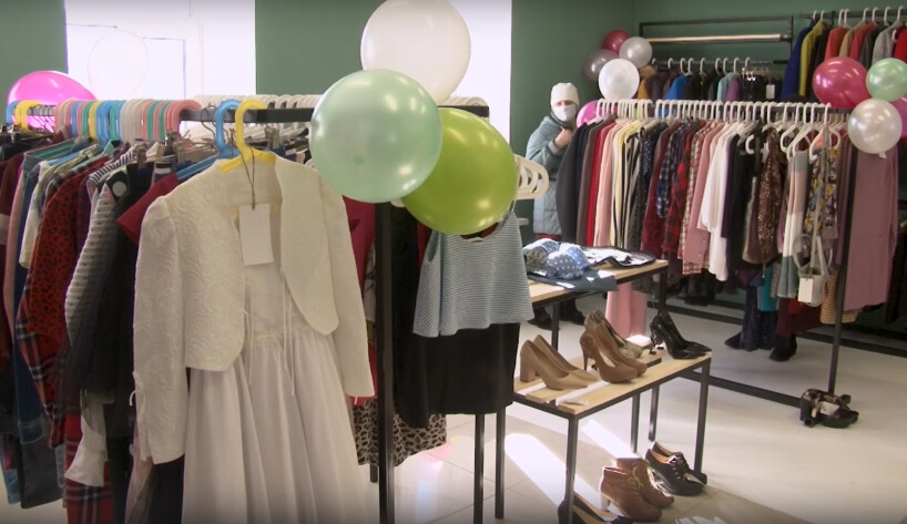Первый благотворительный магазин одежды с социально низкими ценами открылся в Орехово-Зуеве