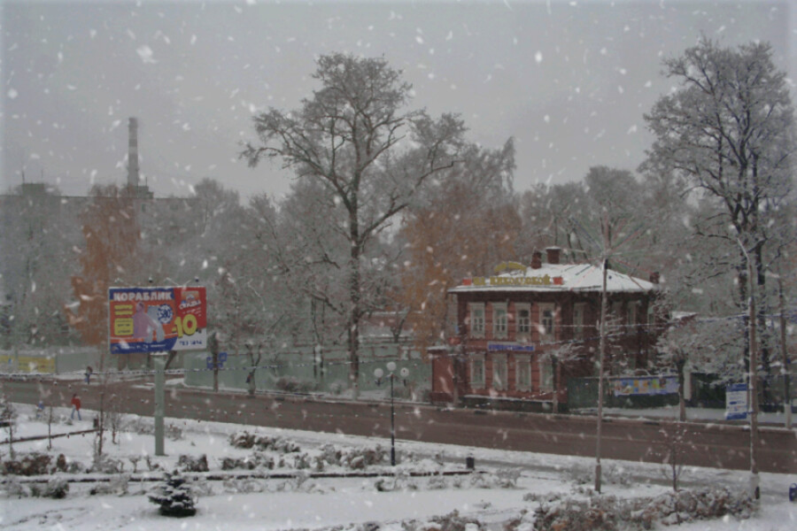 Старое фото: снежные дни в Орехово-Зуеве в 2004 и 2010 годах