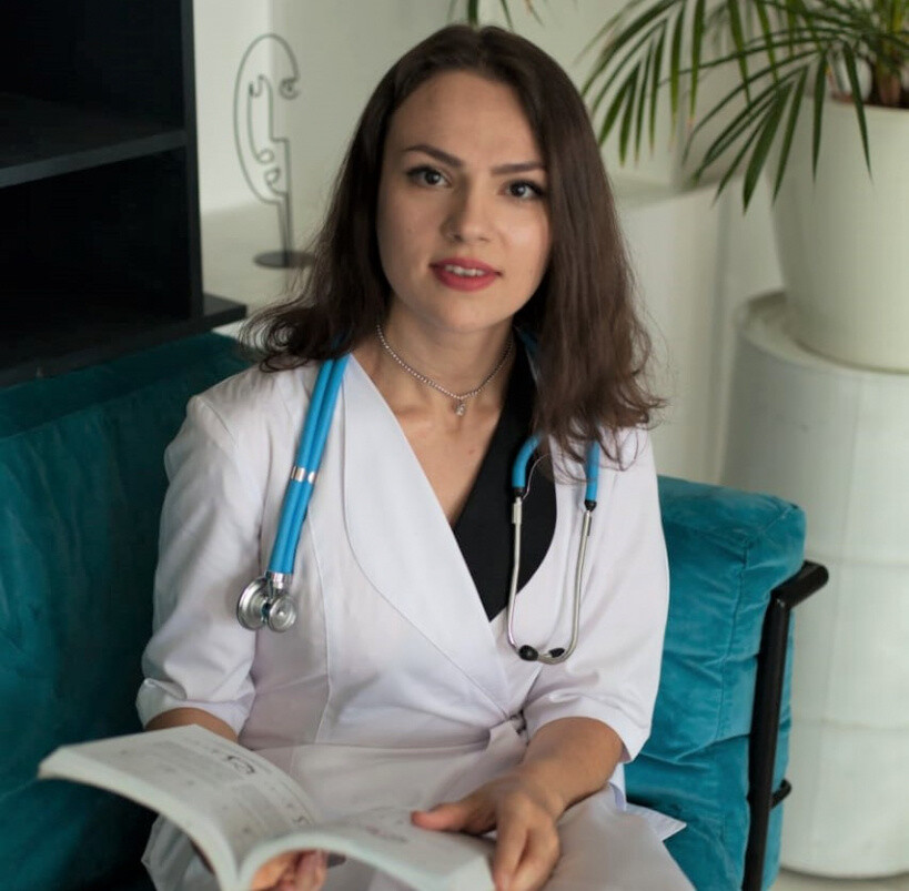 Молодой врач-терапевт поликлиники № 4 Алена Куликова пришла в профессию, чтобы помогать людям