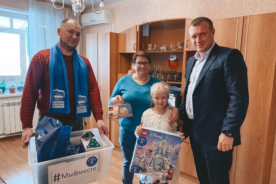 Депутат Мособлдумы Максим Коркин помог семье из деревни Савинская