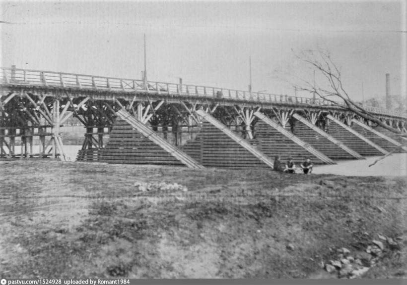 Старое фото: мост через Клязьму в центре Орехово-Зуева в 1920-1930-е годы