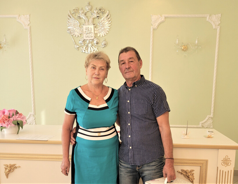 Пример неугасающей любви, заботы и верности: супругов Козловых из города Куровское поздравили с 50-летием совместной жизни