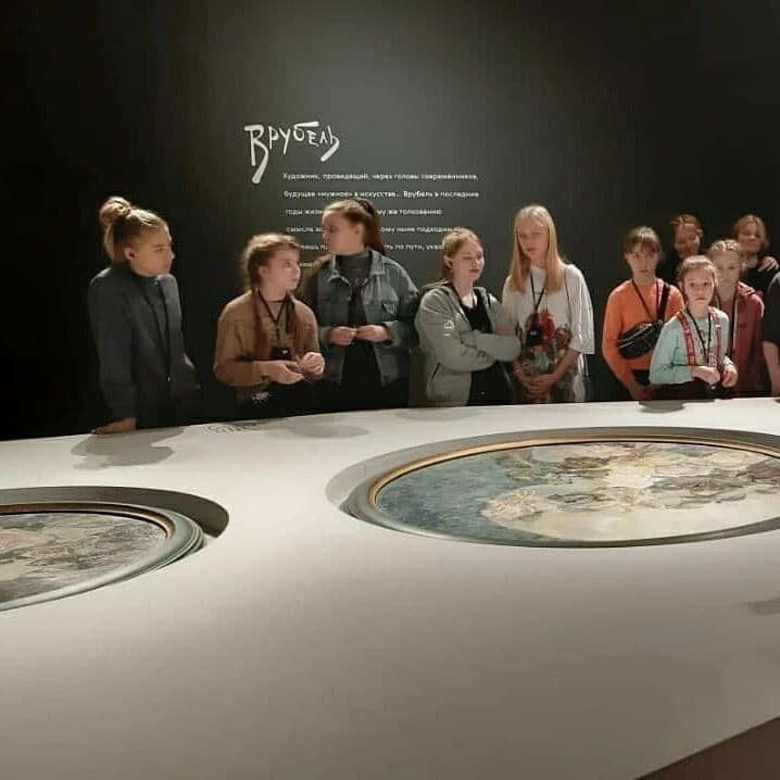 Учащиеся отделения ИЗО ДШИ им. Якова Флиера посетили выставку работ Михаила Врубеля