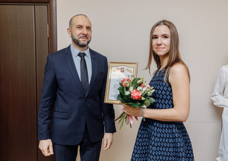 Чемпионка России по быстрым шахматам Александра Лукина получила Благодарственное письмо администрации округа