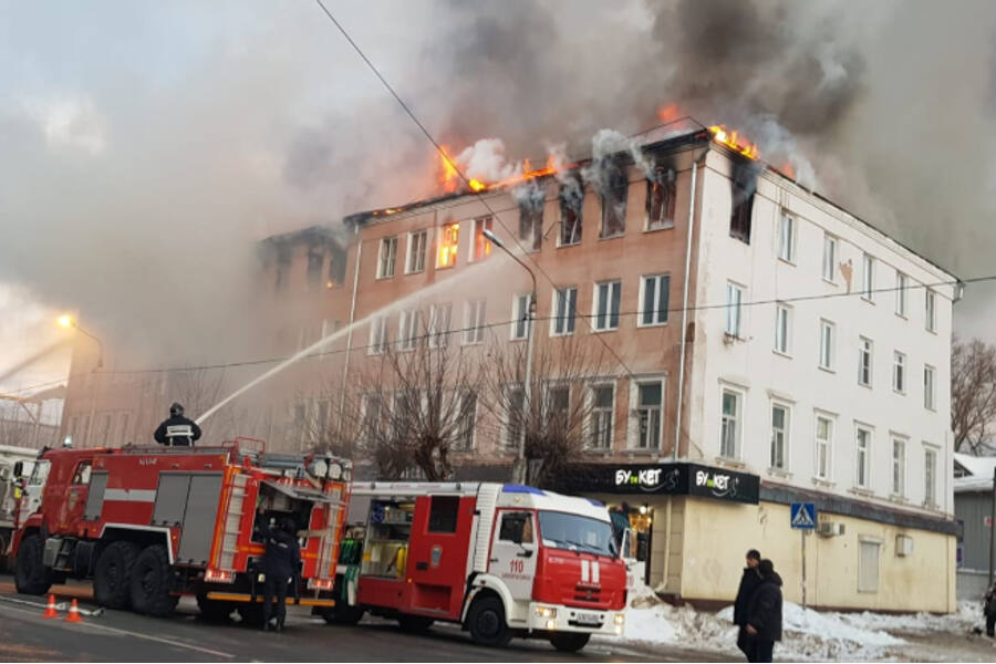 Крупный пожар произошел в  жилом доме в Орехово-Зуеве