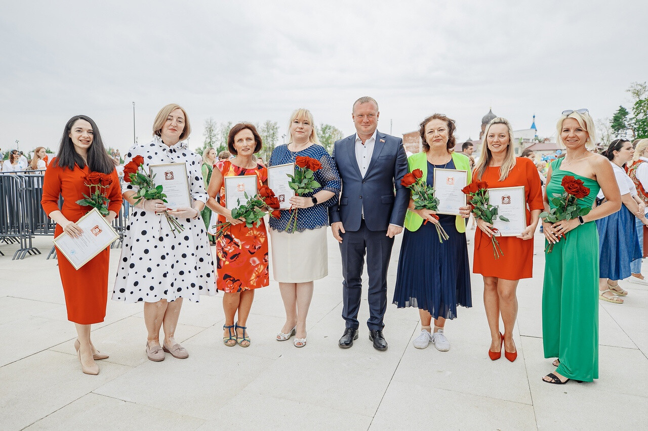 В честь 85-летия города Ликино-Дулево жителям, которые трудятся на благо родного края, вручили награды